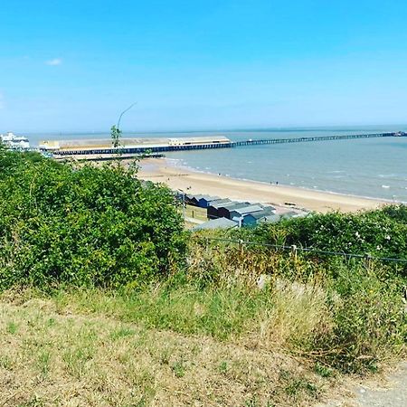 Modern 3 Bedroom Caravan Near The Beach Walton-on-the-Naze Eksteriør billede